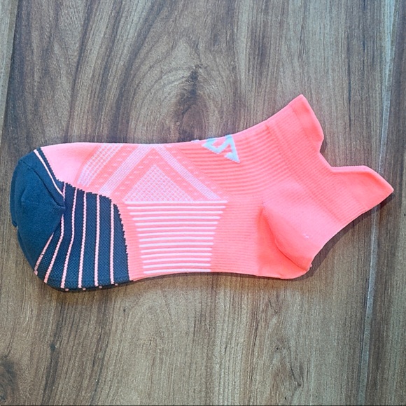 NWOT Performance Running/Compression/Athletic Socks - Picture 2 of 3